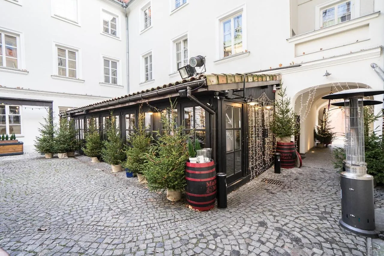 Old Town Heart VII - Thebarbican Warsaw